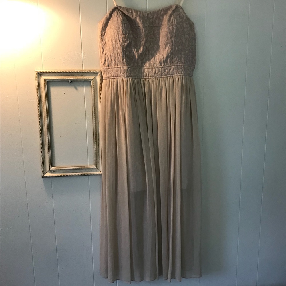 NWT BCBGeneration Blush Shelled Stapless Dress